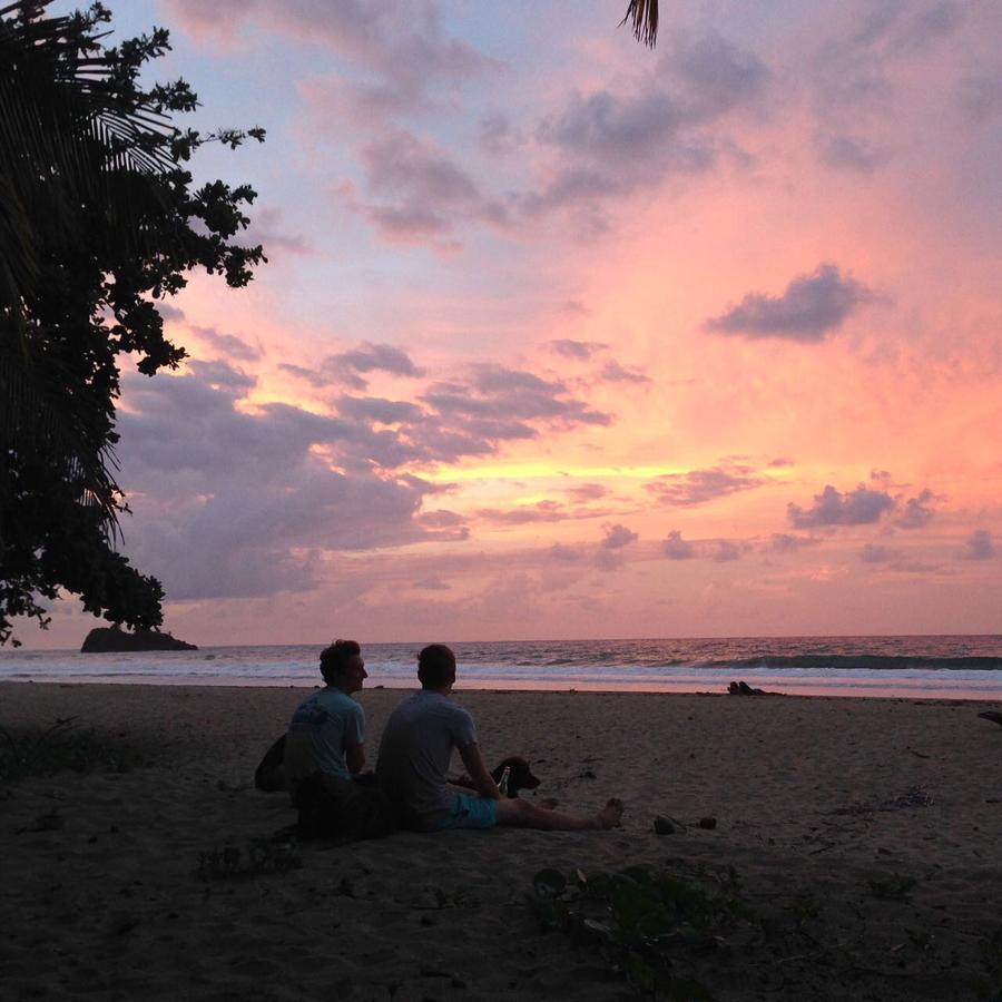 Playa 506 Beachfront Hostel Puerto Viejo de Talamanca Bagian luar foto